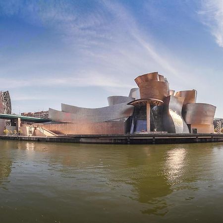 Vivienda Turistica De Prestancia Junto A La Ria De Nervion Bilbao Room photo